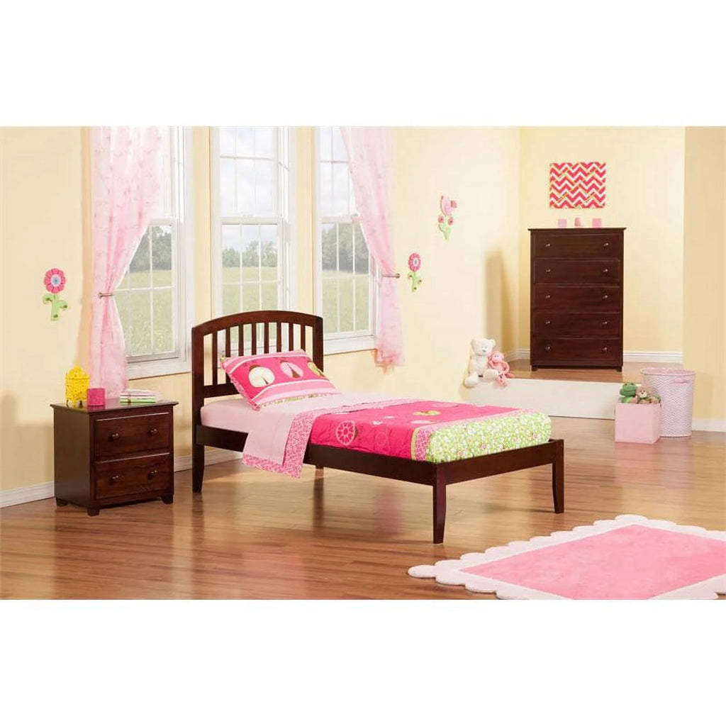 Solid Wood Twin XL Spindle Platform Bed with USB E66763