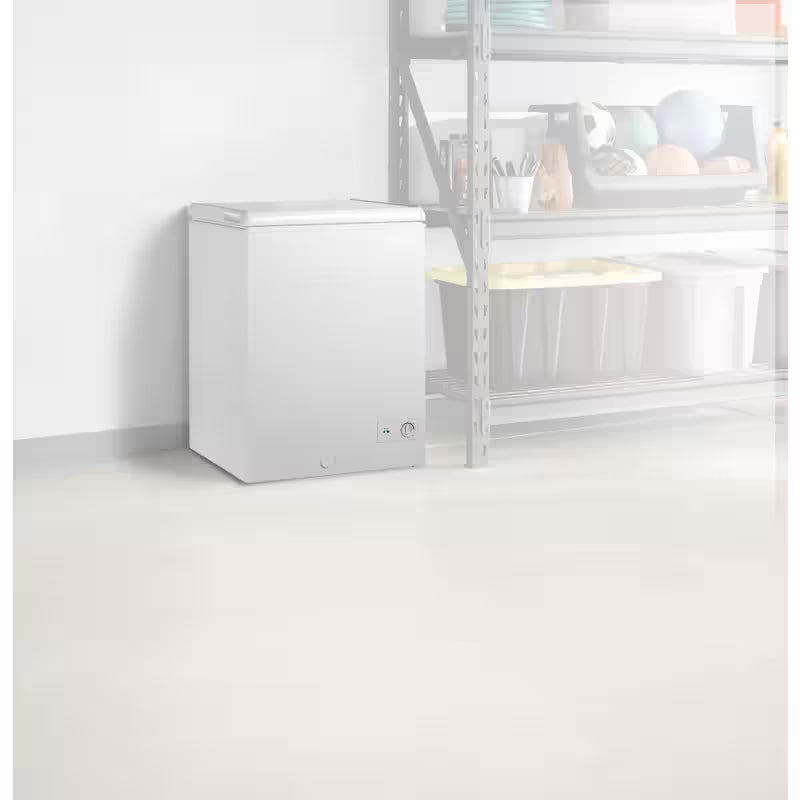 White 4.9 cu. ft. Manual Defrost Chest Freezer H131142