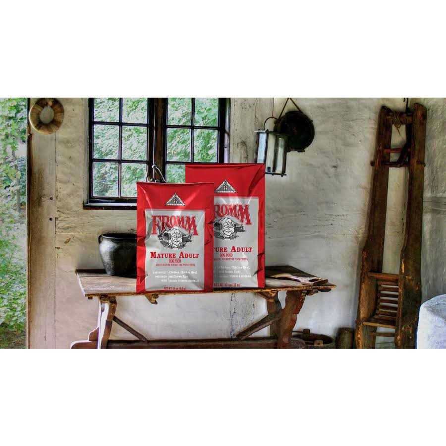 Mature Adult Dog Food J94029