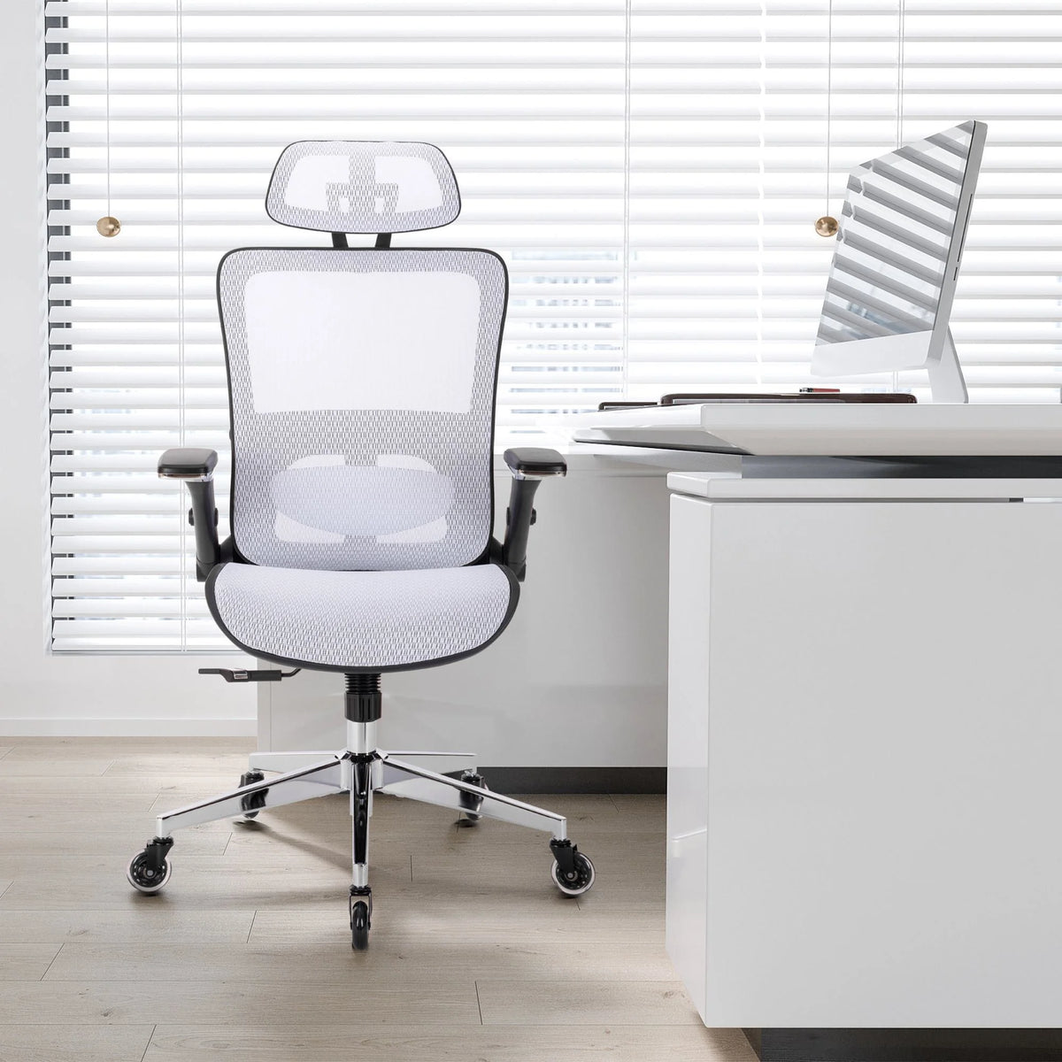 Adjustable Mesh Office Chair U25852