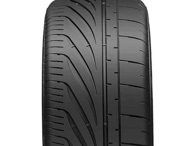 285/35R20 ZR 92Y Performance Tire O8255