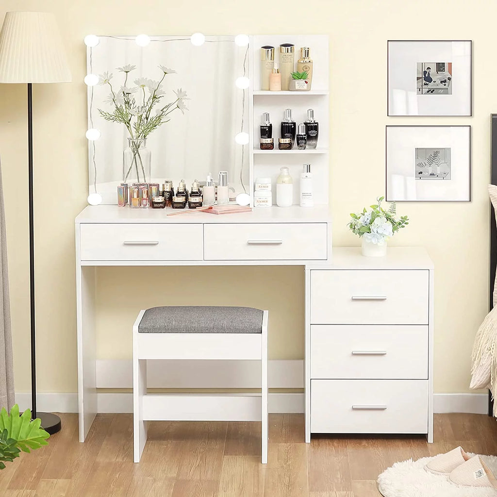 White Vanity Set with Mirror and Stool O322