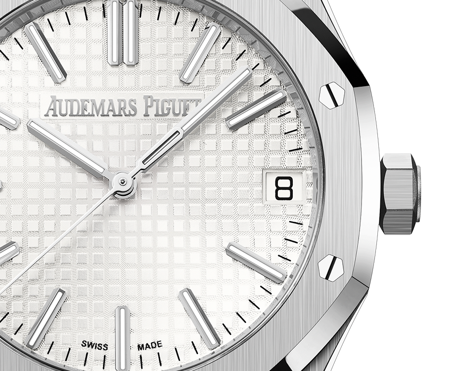 Silver-Toned Dial 41mm C92935